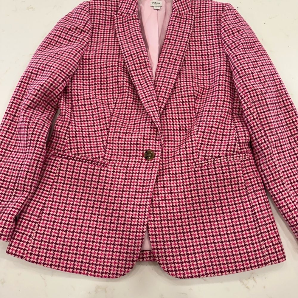 Pink houndstooth one button blazer